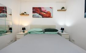 Lotus - Appartamento Sul Mare A Ostia Con Giardino Relax